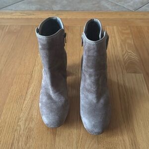 Suede boots
